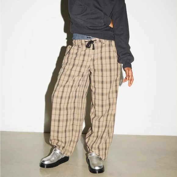 Dr. Martens Laketen Slingback Mule Tumbled Silver Metallic Size 8 NWOT - Picture 16 of 16